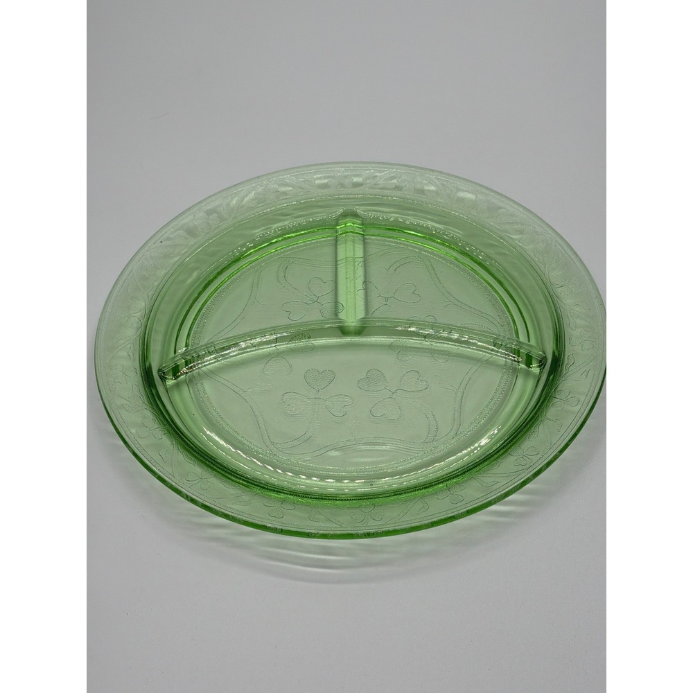 Vintage Hazel-Atlas Green Uranium Glass‎ Clover Leaf Divided Grill Plate 10.25in
